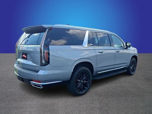 Used 2023 Cadillac Escalade ESV Premium Luxury AWD/4WD image 5