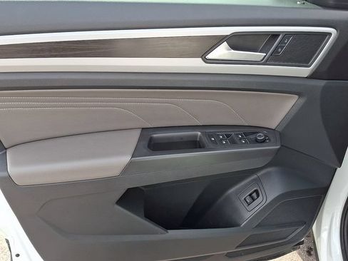 Used 2023 Volkswagen Atlas SE AWD/4WD image 9