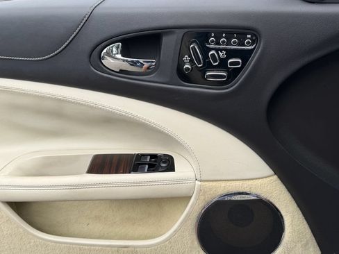 Used 2013 Jaguar XK Coupe RWD image 25