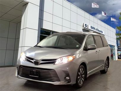 Used 2018 Toyota Sienna AWD