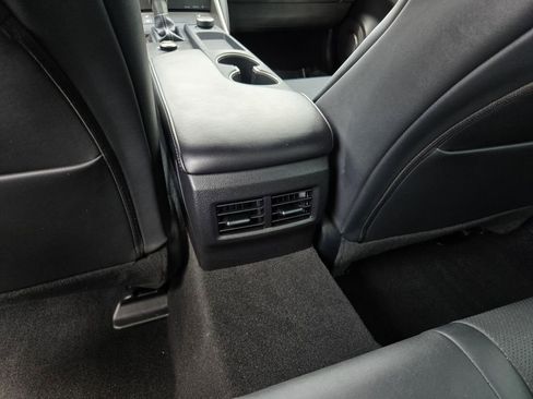 Used 2020 Lexus IS 350 F Sport w/ F Sport Package RWD image 13