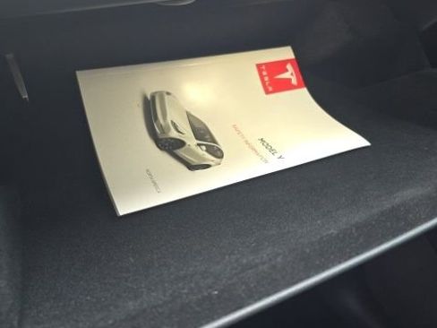 Used 2024 Tesla Model Y Long Range image 25