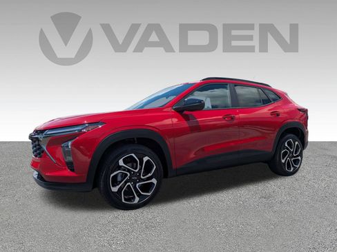New 2026 Chevrolet Trax RS w/ Driver Confidence Package FWD image 2