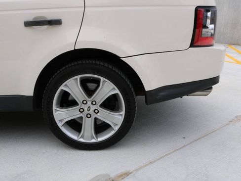 Used 2010 Land Rover Range Rover Sport Supercharged AWD/4WD image 59