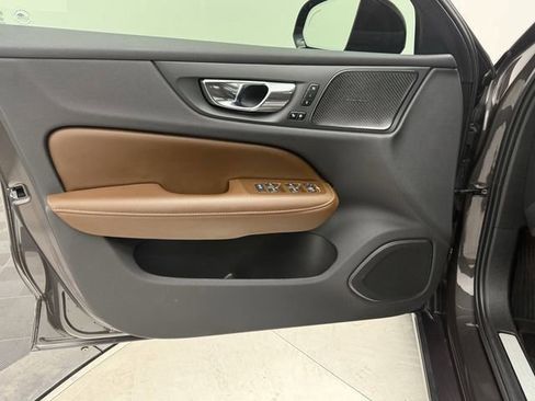Certified 2023 Volvo S60 B5 Ultimate image 11