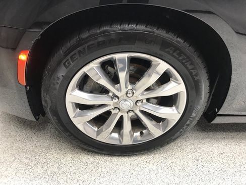 Used 2016 Chrysler 300 C w/ Safetytec Plus Group image 6