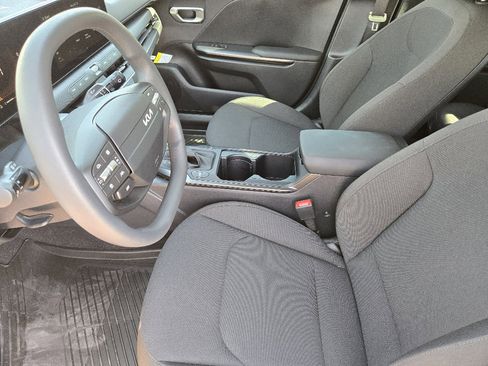 New 2026 Kia K4 LXS image 9