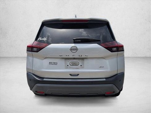 Used 2023 Nissan Rogue SV FWD image 6