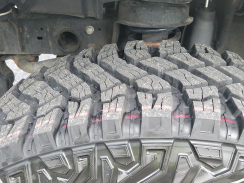 Used 2018 Jeep Wrangler Unlimited Sahara AWD/4WD image 13