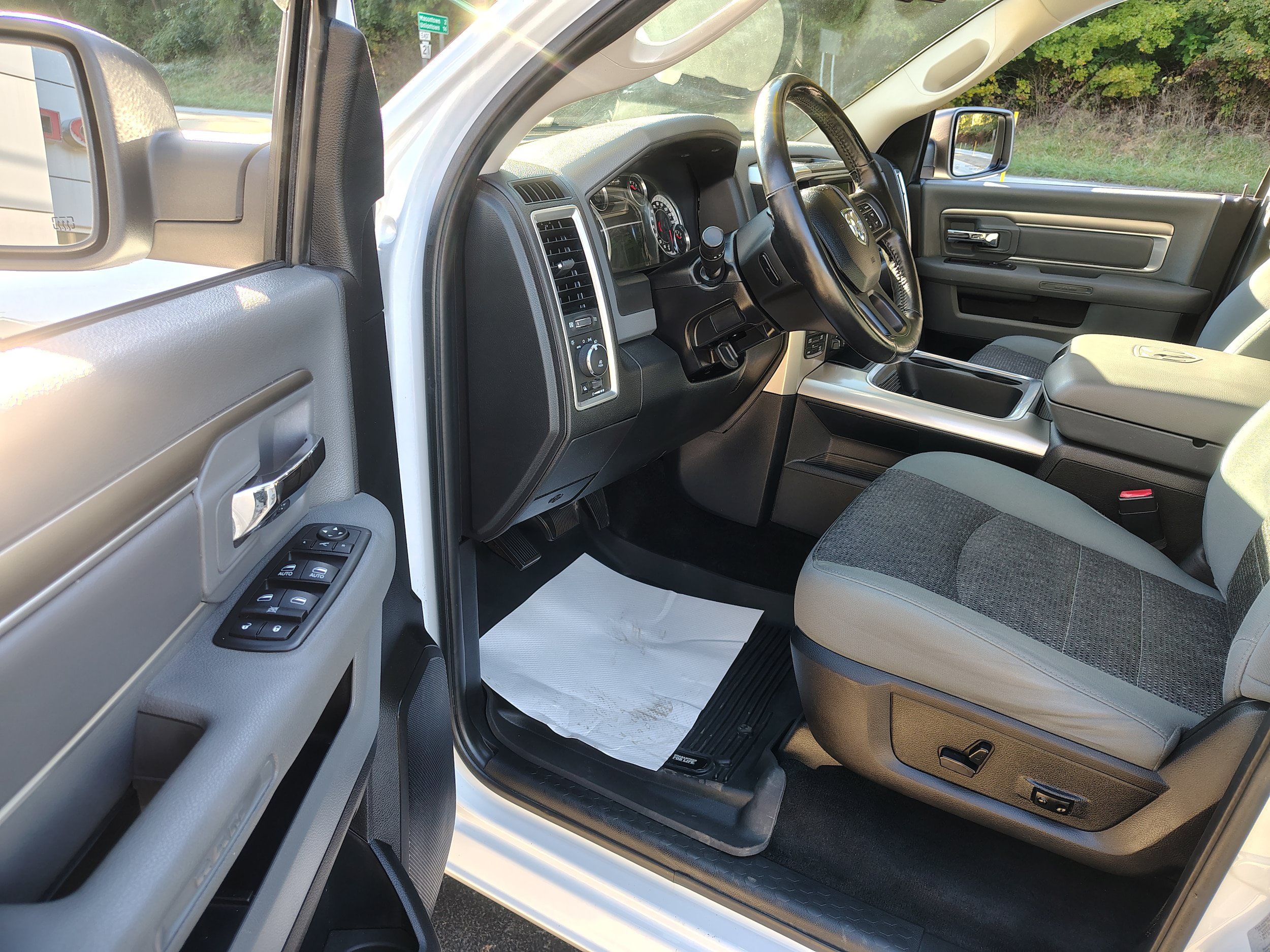 Certified 2016 RAM 1500 Big Horn AWD/4WD image 15