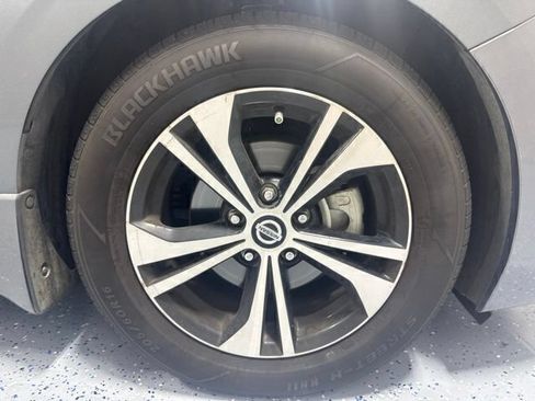 Used 2021 Nissan Sentra SV FWD image 4