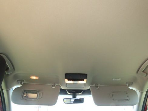 Used 2024 Nissan Pathfinder SL w/ Black Appearance Package FWD image 20