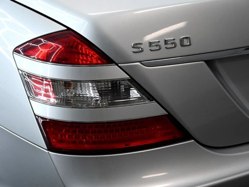 Used 2007 Mercedes-Benz S 550 image 12