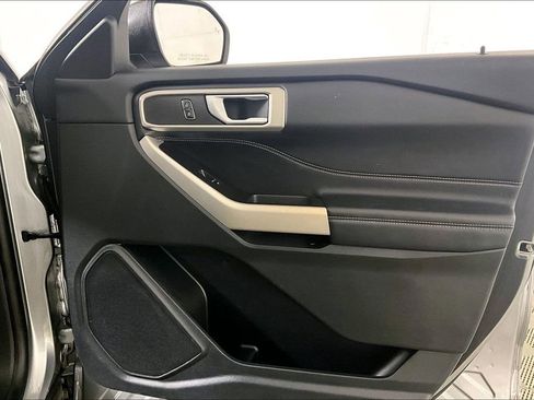 Used 2023 Ford Explorer XLT w/ Equipment Group 202A image 23
