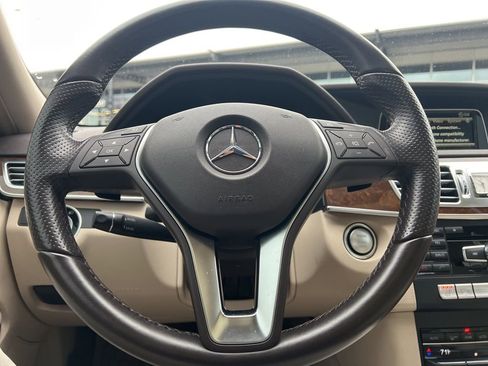 Used 2015 Mercedes-Benz E 350 4MATIC Sedan image 42