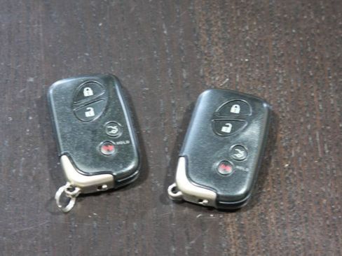 Used 2010 Lexus ES 350 FWD image 2