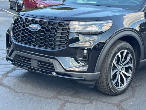 New 2025 Ford Explorer ST-Line w/ Premium Package image 39