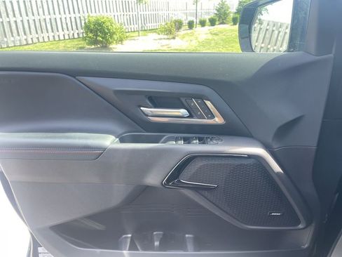 Used 2025 Chevrolet Silverado EV RST AWD/4WD image 25