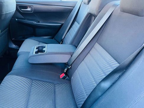 Used 2016 Toyota Camry LE image 17