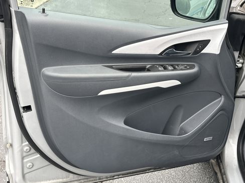 Used 2020 Chevrolet Bolt Premier w/ Infotainment Package image 11