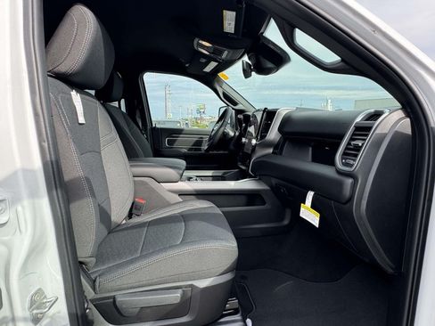 New 2026 RAM 2500 Big Horn AWD/4WD image 19