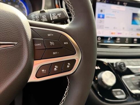 New 2026 Chrysler Pacifica Select image 43