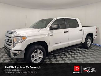 Used 2017 Toyota Tundra SR5 w/ SR5 Upgrade Package AWD/4WD video 1