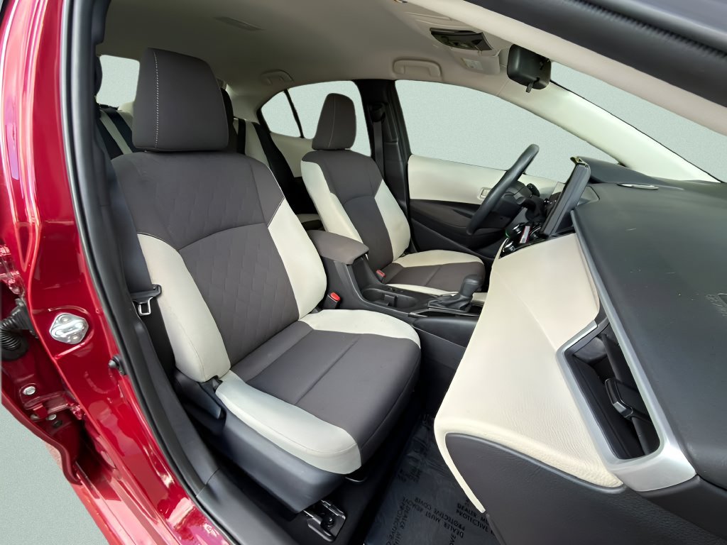 Used 2025 Toyota Corolla LE FWD image 23