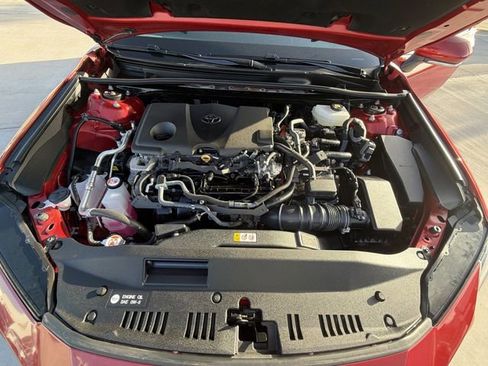 Used 2025 Toyota Camry LE image 33