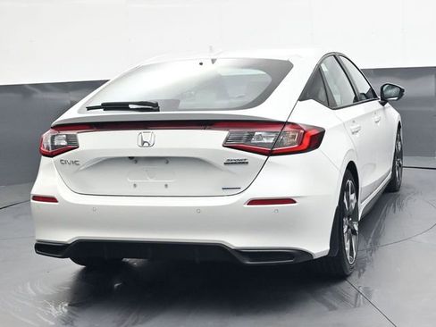 Used 2025 Honda Civic Sport Touring image 4