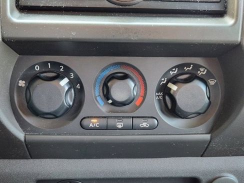 Used 2012 Nissan Xterra X image 16