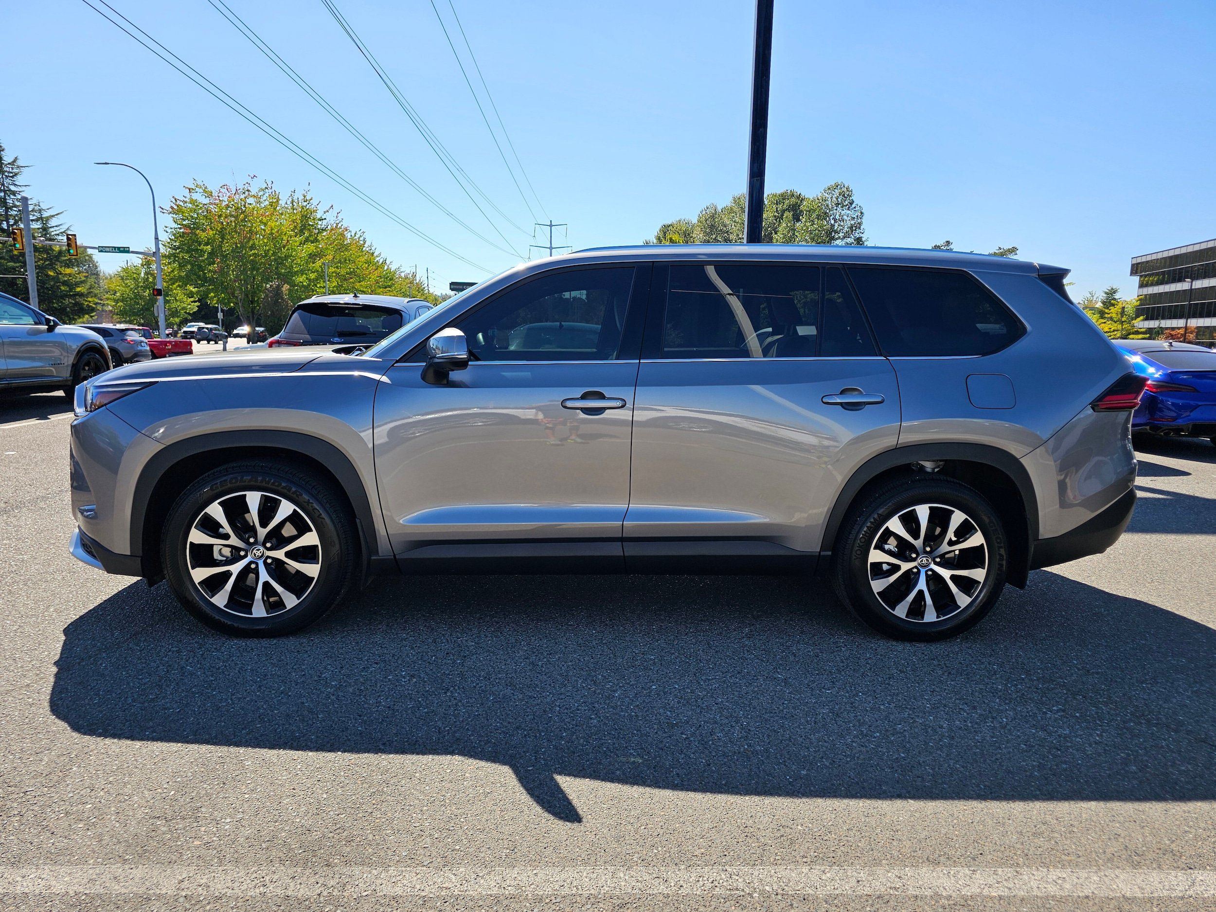 Used 2025 Toyota Grand Highlander AWD Hybrid image 9
