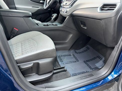 Used 2022 Chevrolet Equinox LS w/ LPO, Chrome Package FWD image 21