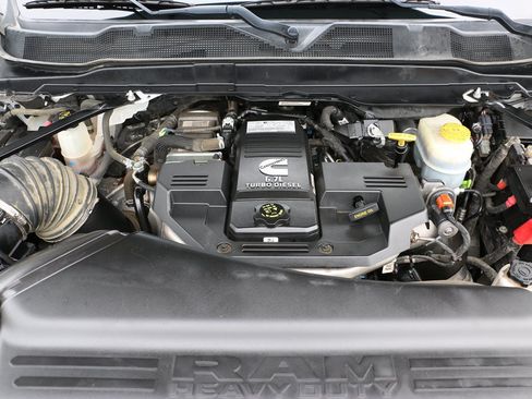 Used 2024 RAM 3500 Tradesman w/ Chrome Appearance Group AWD/4WD image 35