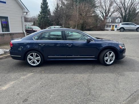 Used 2014 Volkswagen Passat 1.8T SEL Premium image 8