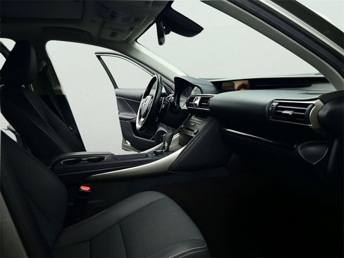 Used 2019 Lexus IS 300 w/ Accessory Package 2 image 6