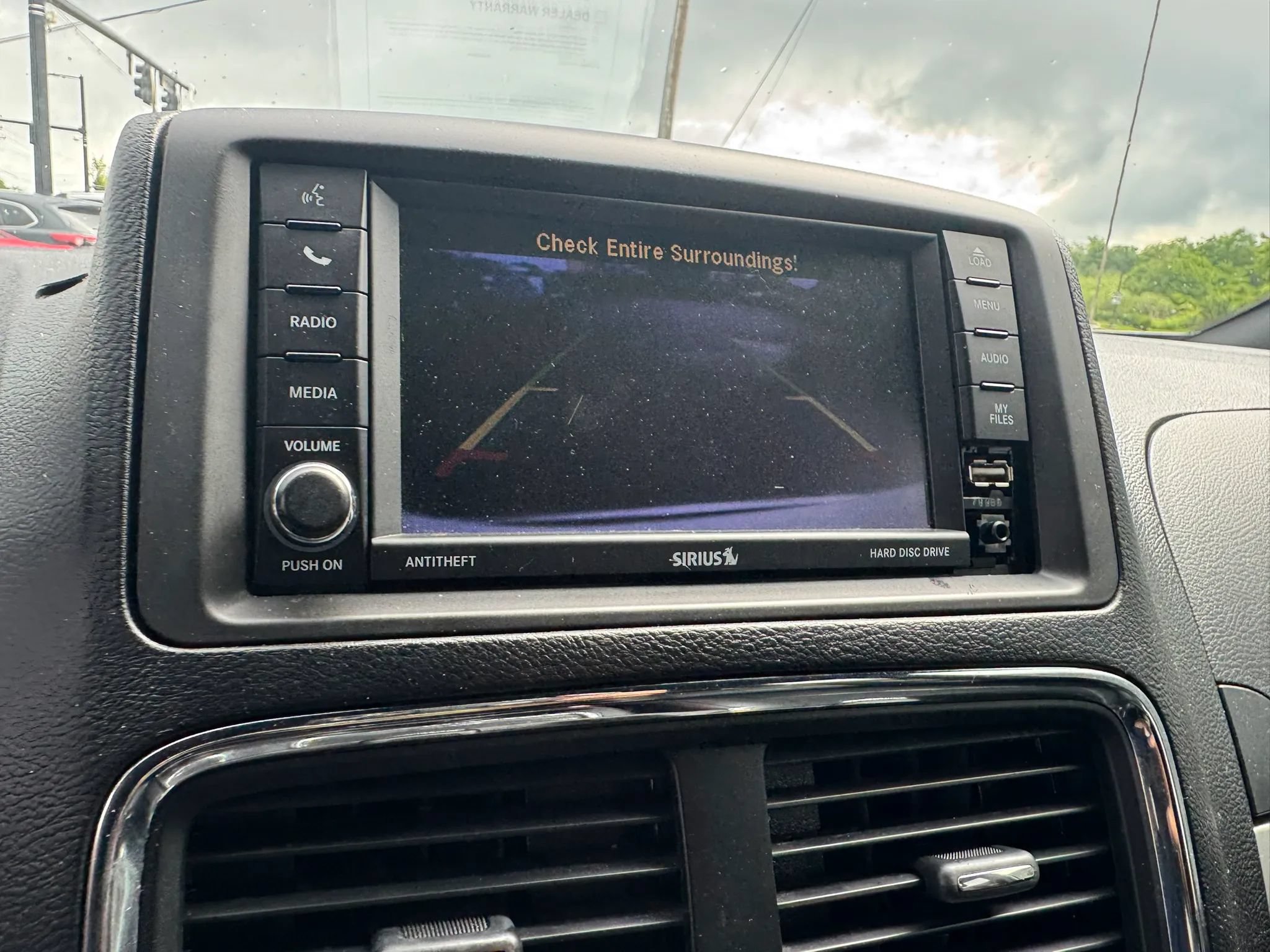 Used 2018 Dodge Grand Caravan GT FWD image 18