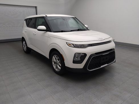Used 2022 Kia Soul LX w/ Technology Package FWD image 13