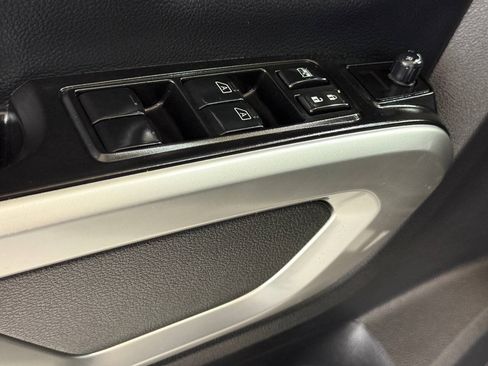 Used 2018 Nissan Titan PRO-4X w/ Pro-4x Convenience Package AWD/4WD image 53