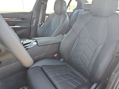 New 2026 BMW 530i xDrive w/ Premium Package image 16