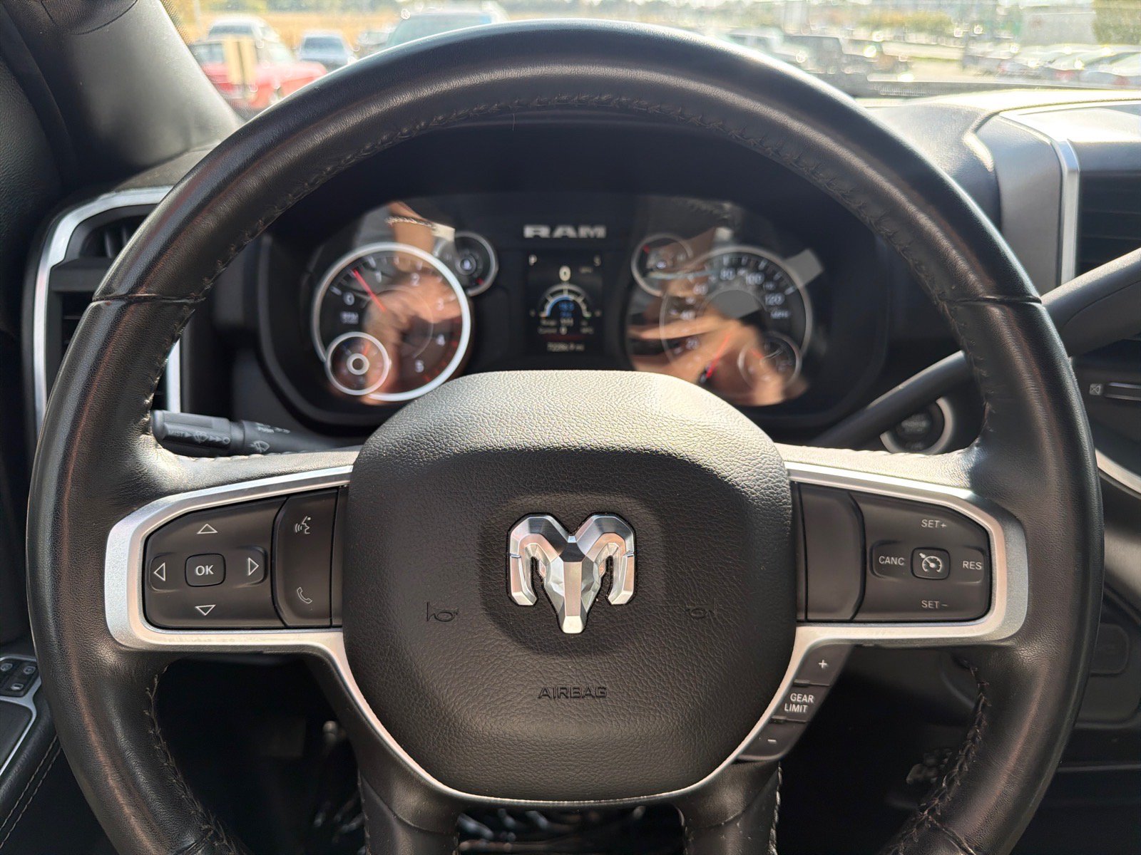 Used 2024 RAM 3500 Big Horn AWD/4WD image 15