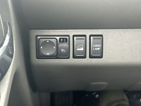 Used 2020 Nissan Frontier SV image 13