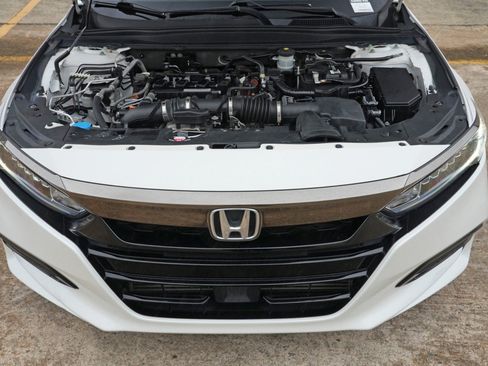 Used 2018 Honda Accord Sport image 7