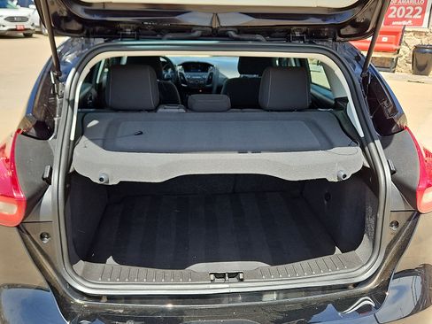 Used 2018 Ford Focus SE FWD image 6