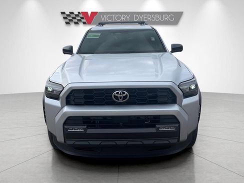 Used 2025 Toyota 4Runner 4WD image 3