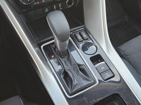 Used 2022 Mitsubishi Eclipse Cross SE FWD image 18