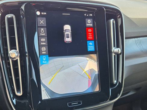 Used 2023 Volvo XC40 Recharge Plus w/ Protection Package Premier AWD/4WD image 28