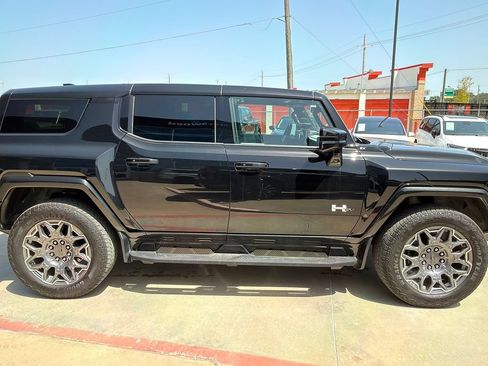 Used 2025 GMC Hummer EV 3X AWD/4WD image 4