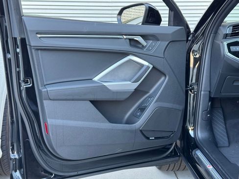 New 2025 Audi Q3 2.0T Premium image 19