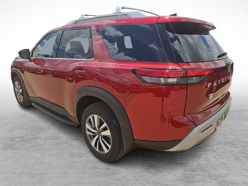Used 2024 Nissan Pathfinder SL FWD image 7